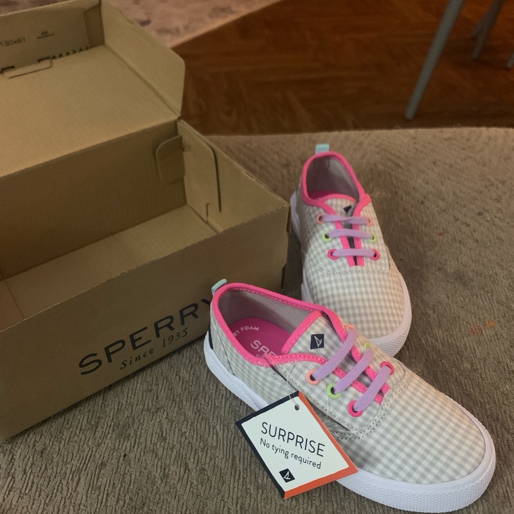 NWOT speery girls US kids size m